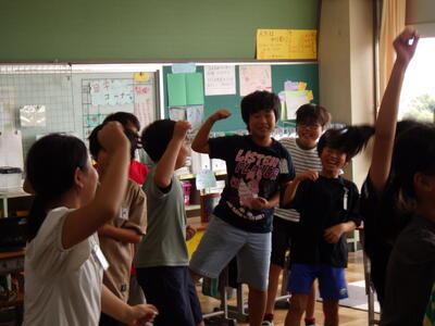 締めはダンス